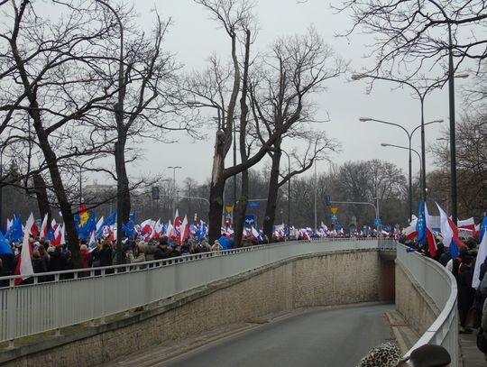 Nowocześni z Tomaszowa protestowali w Warszawie