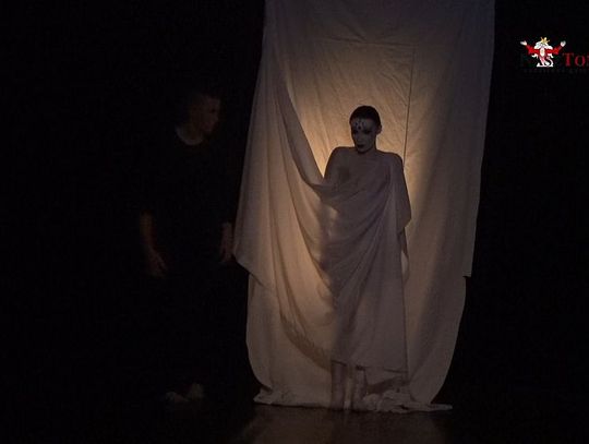 "Trzcina nigdy nie wyjdzie z człowieka" "Trzcina nigdy nie wyjdzie z człowieka"