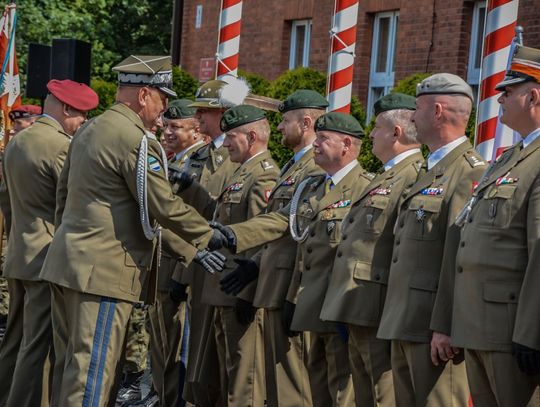 Przekazanie obowiązków dowódcy 25BKPow. Przekazanie obowiązków dowódcy 25BKPow.
