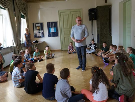 W bibliotece jak w kalejdoskopie, czyli 101 pomysłów na wakacje