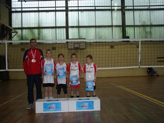 Tomaszowianie w ogólnopolskim Finale mini siatkówki Kinder + Sport