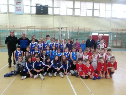 Mikołajki- 2013 – Wojewódzki  Turniej Mini Piłki Siatkowej - 30 lecie Szkoły na Niebrowie