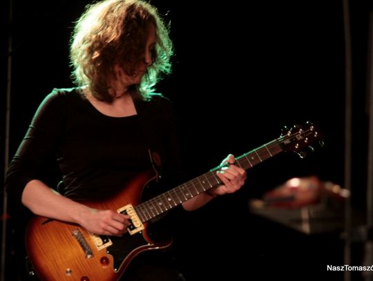 Gorący wieczór w bluesowym klimacie Gorący wieczór w bluesowym klimacie