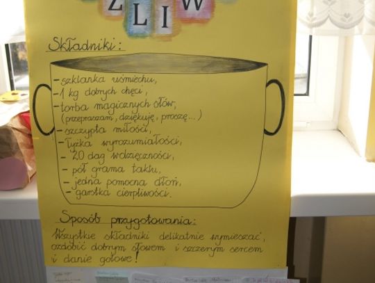 SZKOLNY DZIEŃ ŻYCZLIWOŚCI I POZDROWIEŃ W ZESPOLE SZKÓŁ NR 4