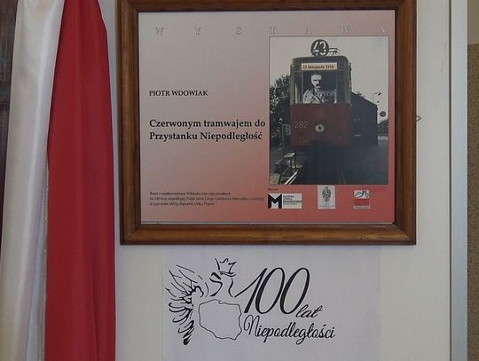 Czerwonym tramwajem do niepodległości