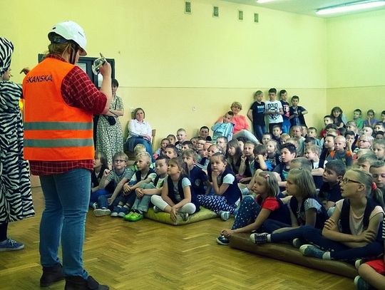 Tomcio Brygadzista, Zebra Drogowa i Babcia Jadzia edukują kolejne dzieci w Tomaszowie Mazowieckim