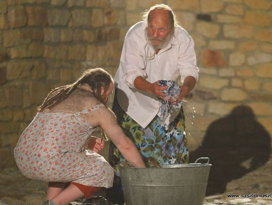 Ogień na zamku w Inowłodzu Ogień na zamku w Inowłodzu
