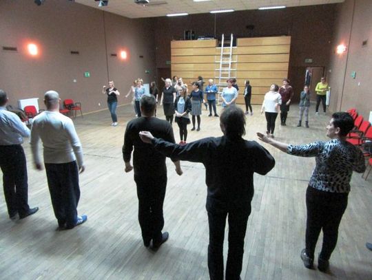 Kurs tańca towarzyskiego dla par i singli