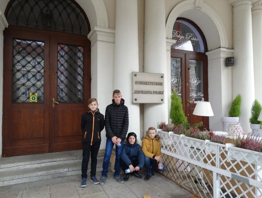 Uczniowie z „Dwunastki“ i goście z Litwy w Warszawie