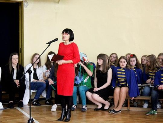 Pierwsze gimnazjum w Polsce nagrodzone tablicą interaktywną