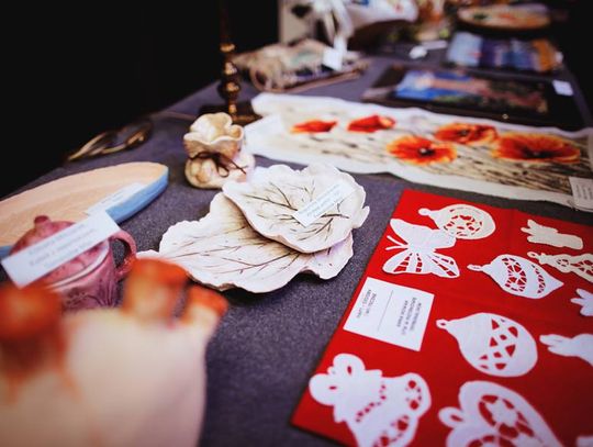 Uczestniczki zajęć MCK laureatkami IX Wojewódzkiego Przeglądu Twórczości Dojrzałej „Przystanek 60+”