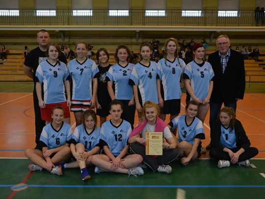 Dziewczyny z Wyspiańskiego mistrzyniami rejonu w piłce ręcznej Dziewczyny z Wyspiańskiego mistrzyniami rejonu w piłce ręcznej