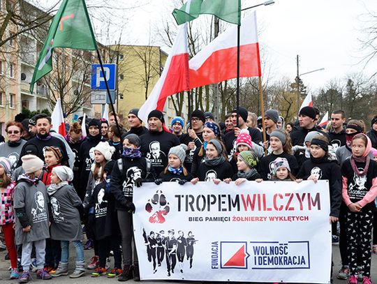 Pobiegli wilczym tropem