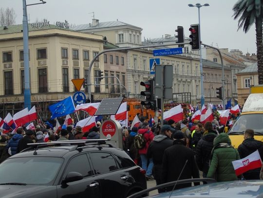 Nowocześni z Tomaszowa protestowali w Warszawie