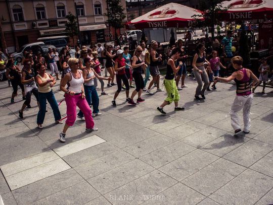 Fotoreportaż z pierwszych plenerowych zajęć "ZOla" Zumba (r) Fitness Fotoreportaż z pierwszych plenerowych zajęć "ZOla" Zumba (r) Fitness