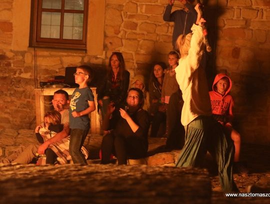 Ogień na zamku w Inowłodzu Ogień na zamku w Inowłodzu