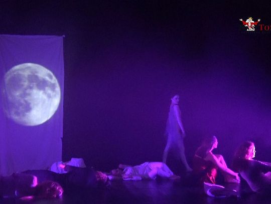 "Trzcina nigdy nie wyjdzie z człowieka" "Trzcina nigdy nie wyjdzie z człowieka"