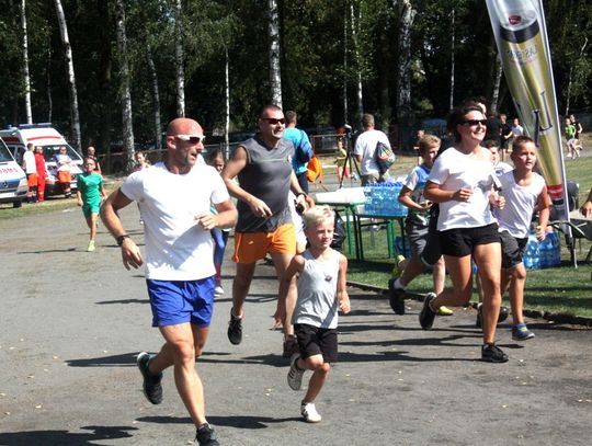 (FOTO/VIDEO) Ponad 700 uczestników w Biegu Rodzinnym