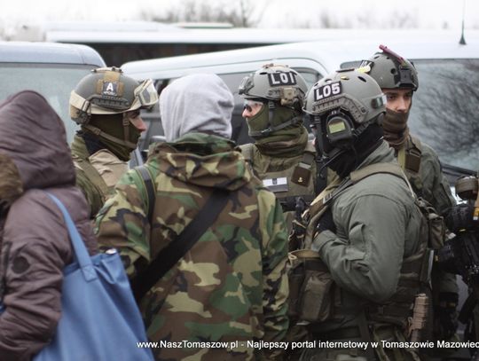 Uwolnili zakładników uwięzionych w autobusie