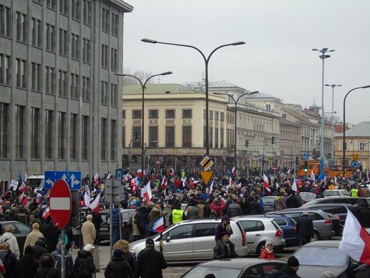 Nowocześni z Tomaszowa protestowali w Warszawie