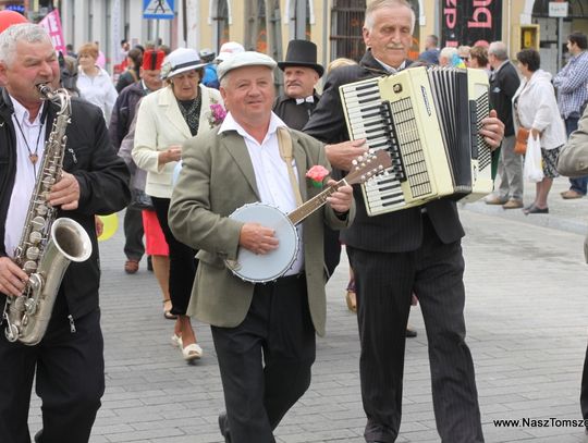 Kolorowa parada przeszła ulicami miasta