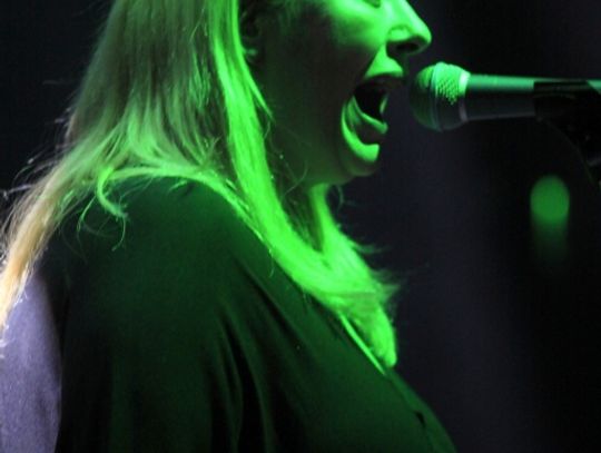 ... przez blisko dwie godziny Nosowska zachwycała wrażliwością i talentem....