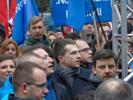 Nowocześni z Tomaszowa protestowali w Warszawie