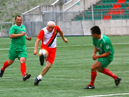 (FOTO) Stara gwardia Lechii lepsza od UM