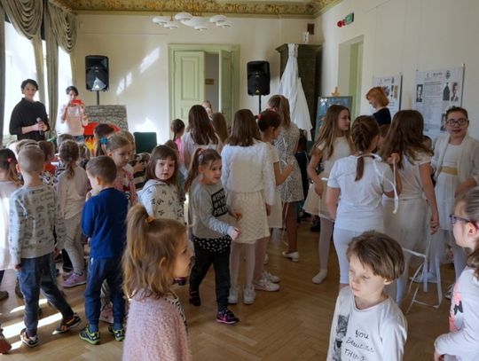 2 kwietnia obchodzimy Międzynarodowy Dzień Książki dla Dzieci. Dlaczego akurat tego dnia? 2 kwietnia obchodzimy Międzynarodowy Dzień Książki dla Dzieci. Dlaczego akurat tego dnia?