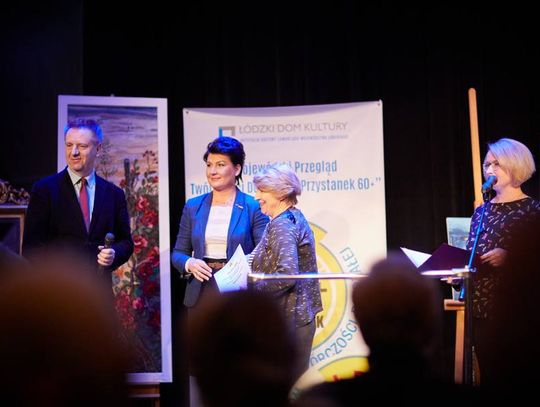 Uczestniczki zajęć MCK laureatkami IX Wojewódzkiego Przeglądu Twórczości Dojrzałej „Przystanek 60+”