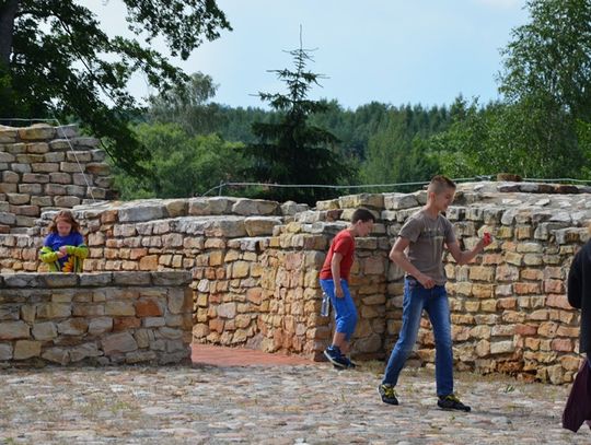 Czytali Legendy na zamku w Inowłodzu