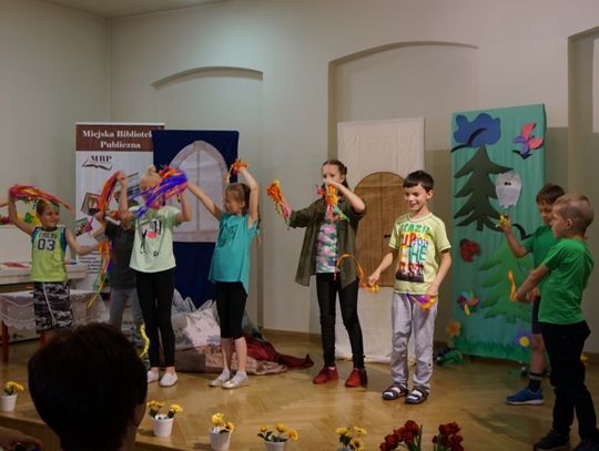 W bibliotece jak w kalejdoskopie, czyli 101 pomysłów na wakacje