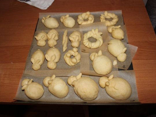 "Smaczne ozdoby wielkanocne" wypiekane w MOK - u "Smaczne ozdoby wielkanocne" wypiekane w MOK - u