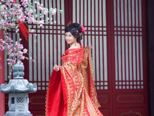 Nie tylko w bieli! Oto stroje ślubne z różnych zakątków świata