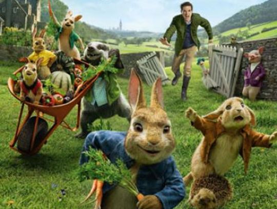 Piłka nożna na kinowym ekranie