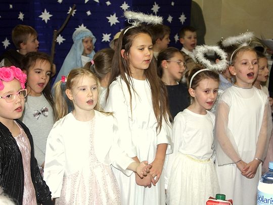 (FOTO) Dzień Babci i Dziadka w Tęczowej Akademii