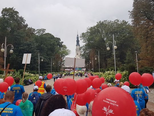 Tomaszowscy Pielgrzymi pozdrawiają z Czętochowy