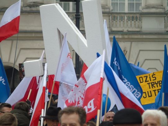 Nowocześni z Tomaszowa protestowali w Warszawie