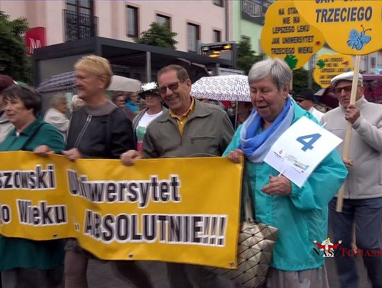 Parada uliczna na Dniach Tomaszowa 2018