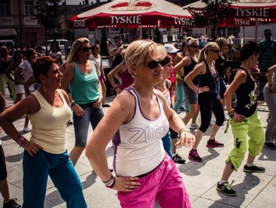 Fotoreportaż z pierwszych plenerowych zajęć "ZOla" Zumba (r) Fitness Fotoreportaż z pierwszych plenerowych zajęć "ZOla" Zumba (r) Fitness