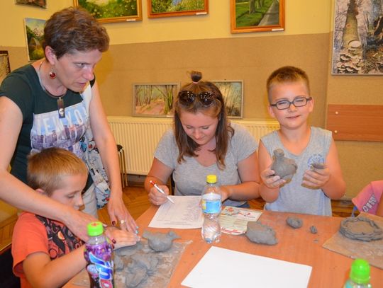 Wakacyjne warsztaty ceramiki w DOK-u