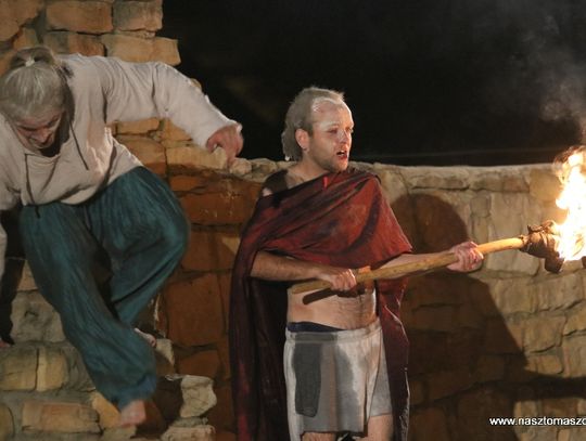 Ogień na zamku w Inowłodzu Ogień na zamku w Inowłodzu