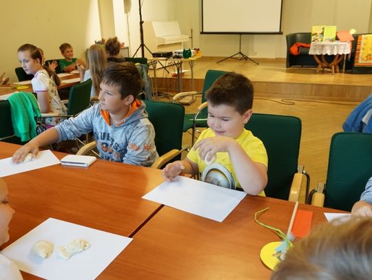 W bibliotece jak w kalejdoskopie, czyli 101 pomysłów na wakacje