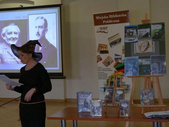 Elfy w Bibliotece Elfy w Bibliotece