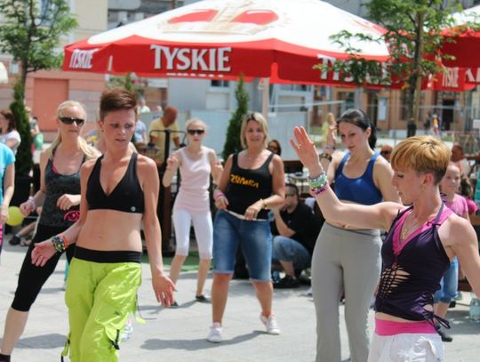 Fotoreportaż z pierwszych plenerowych zajęć "ZOla" Zumba (r) Fitness Fotoreportaż z pierwszych plenerowych zajęć "ZOla" Zumba (r) Fitness