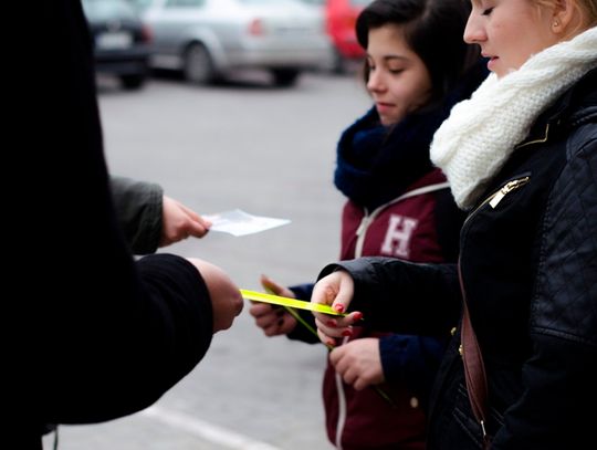 Opaski zamiast banerów