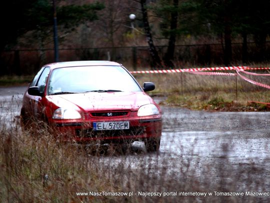 Na starcie &quot;Rajdu Andrzejkowego&quot; /fotoreportaż/