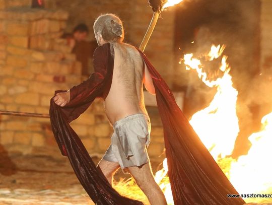 Ogień na zamku w Inowłodzu Ogień na zamku w Inowłodzu