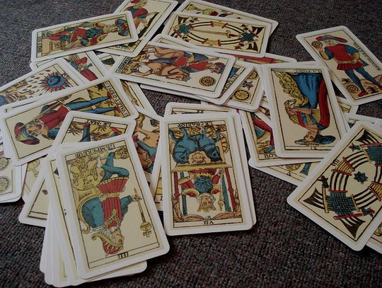 Tarot w Polsce: kto i gdzie uczy się najchętniej?