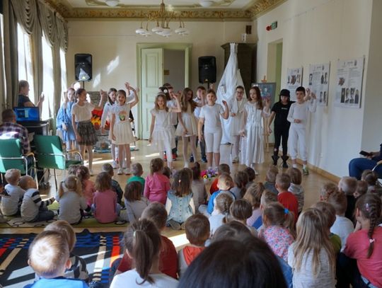 2 kwietnia obchodzimy Międzynarodowy Dzień Książki dla Dzieci. Dlaczego akurat tego dnia? 2 kwietnia obchodzimy Międzynarodowy Dzień Książki dla Dzieci. Dlaczego akurat tego dnia?